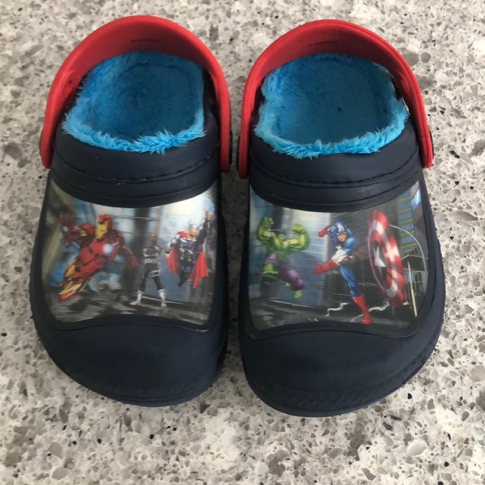 Boys fleece lined avenger crocs
